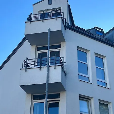 Ruhiges Designer In Zentrum & Rheinnaehe Apartment